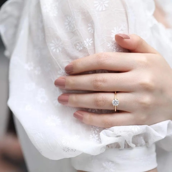 💍 Certified 1/2 Ct Gold plated s925 Moissanite Ring For Engagement/Wedding ✨ - Picture 6 of 10